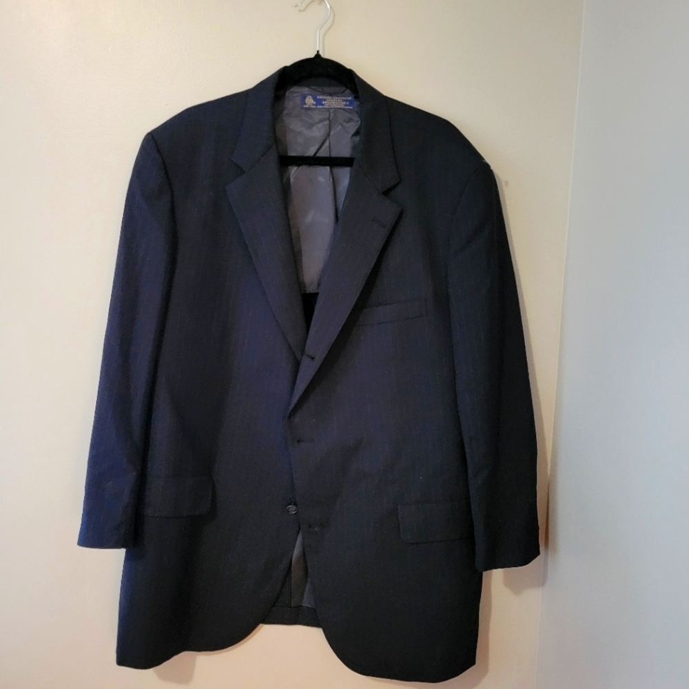 Brooks Brothers Men's Navy Blue Wool Preppy Pinstripe Blazer Jacket. 46L